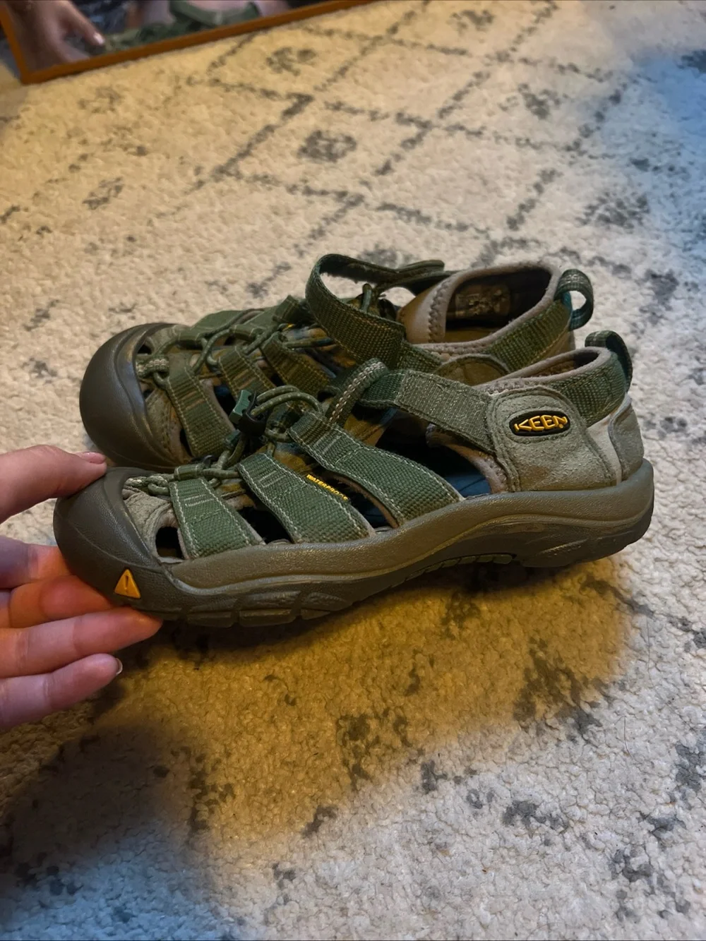 KEEN Kids Green Closed-Toe Outdoor Sandals